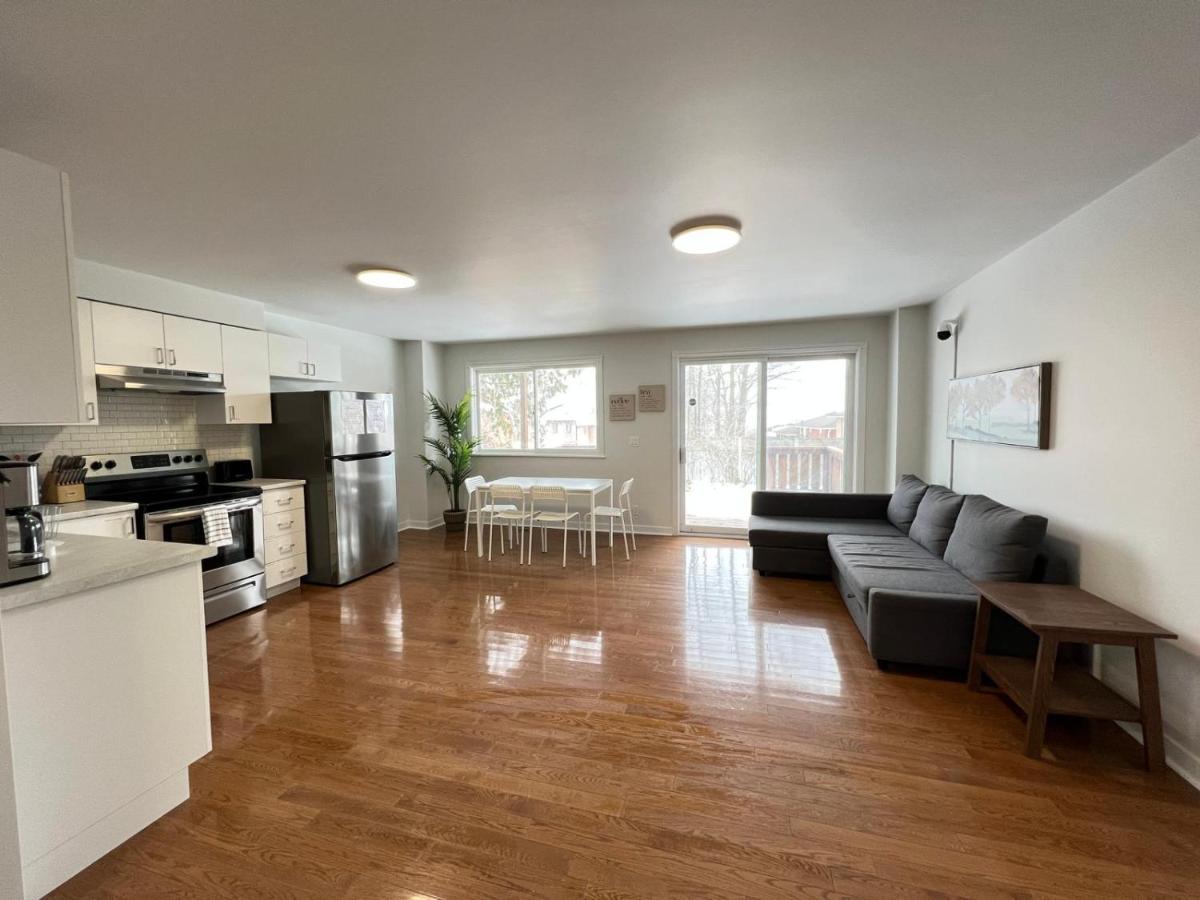 Letitia Heights !B Spacious And Quiet Private Bedroom With Shared Bathroom Barrie Exterior foto