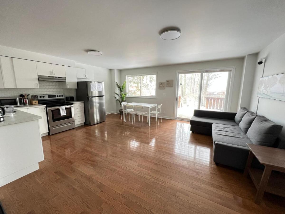 Letitia Heights !B Spacious And Quiet Private Bedroom With Shared Bathroom Barrie Exterior foto